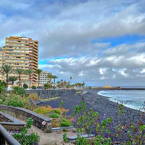 lovely-studio-by-the-sea.tenerifehoteles.net/